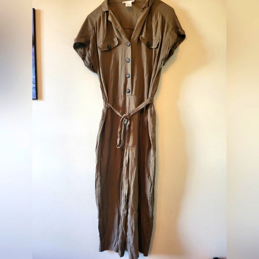 Urban Romantics Army green cropped pantsuit